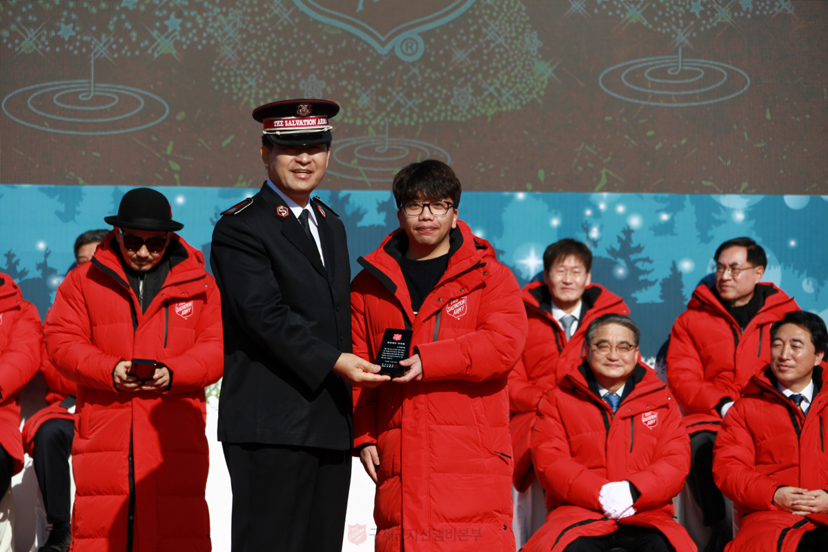 8ffe59f4d826f24a178afce678afb141.jpg